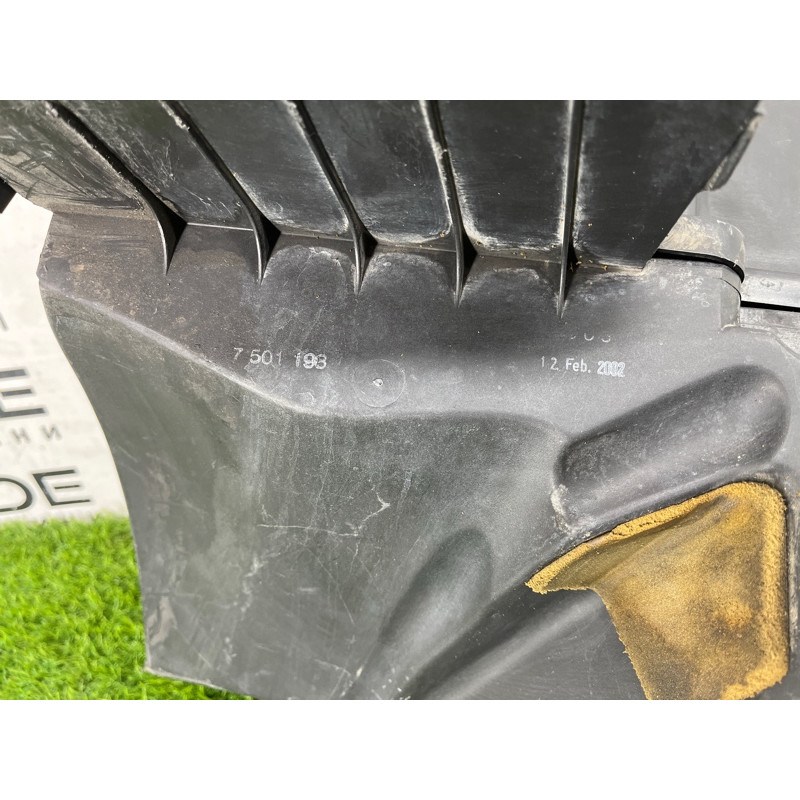 Корпус воздушного фильтра (впускная система) BMW 7-series E65 N62B44 13 71 7 501 198