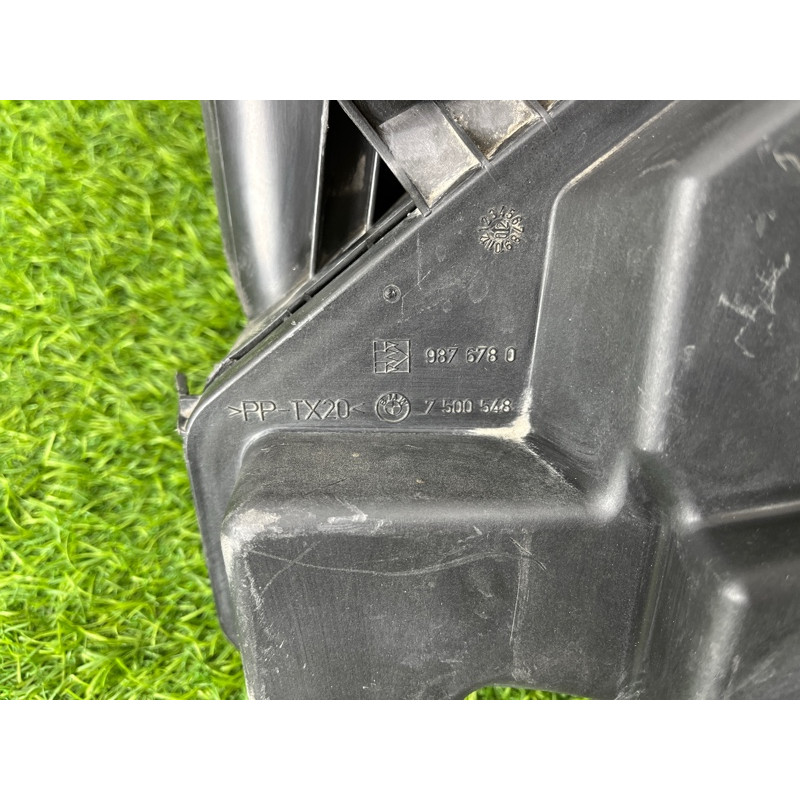 Корпус воздушного фильтра (впускная система) BMW 7-series E65 N62B44 13 71 7 501 198