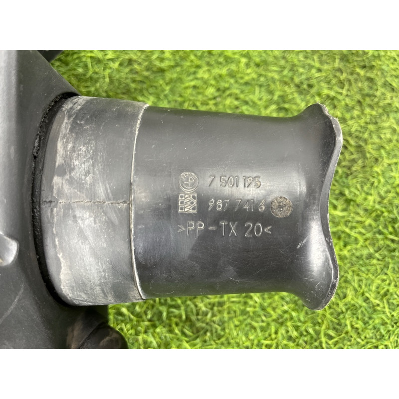 Корпус воздушного фильтра (впускная система) BMW 7-series E65 N62B44 13 71 7 501 198