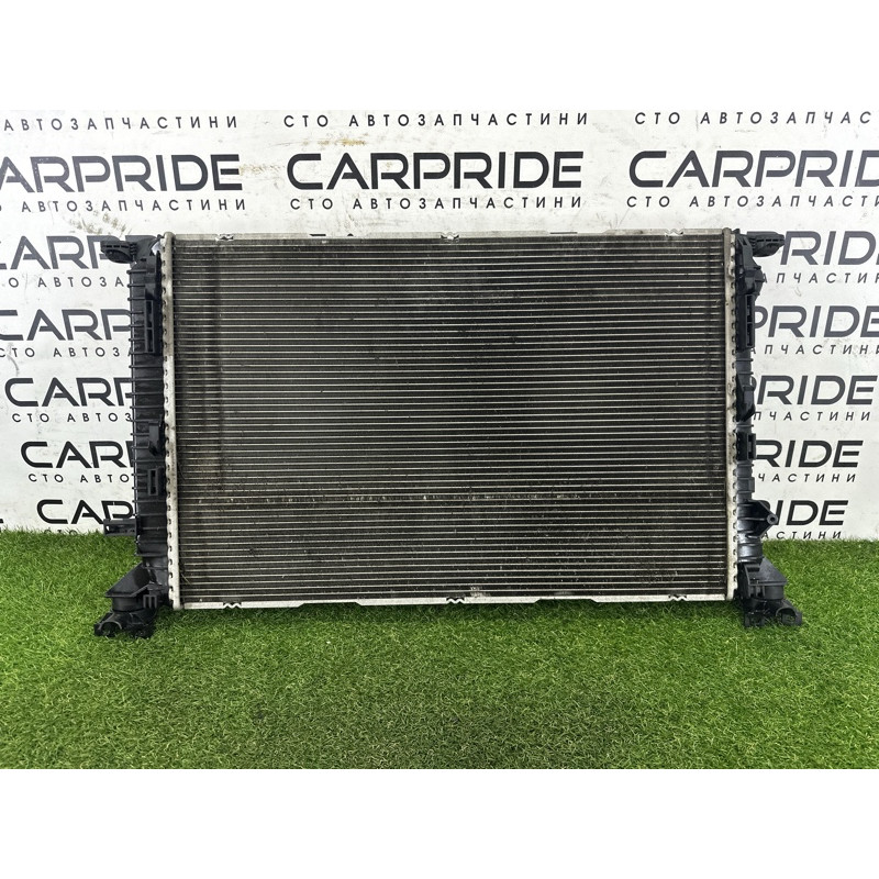 Радиатор охлаждения (система охлаждения) AUDI Q5 8R 2012 2.0 CAEB 8K0121251AJ