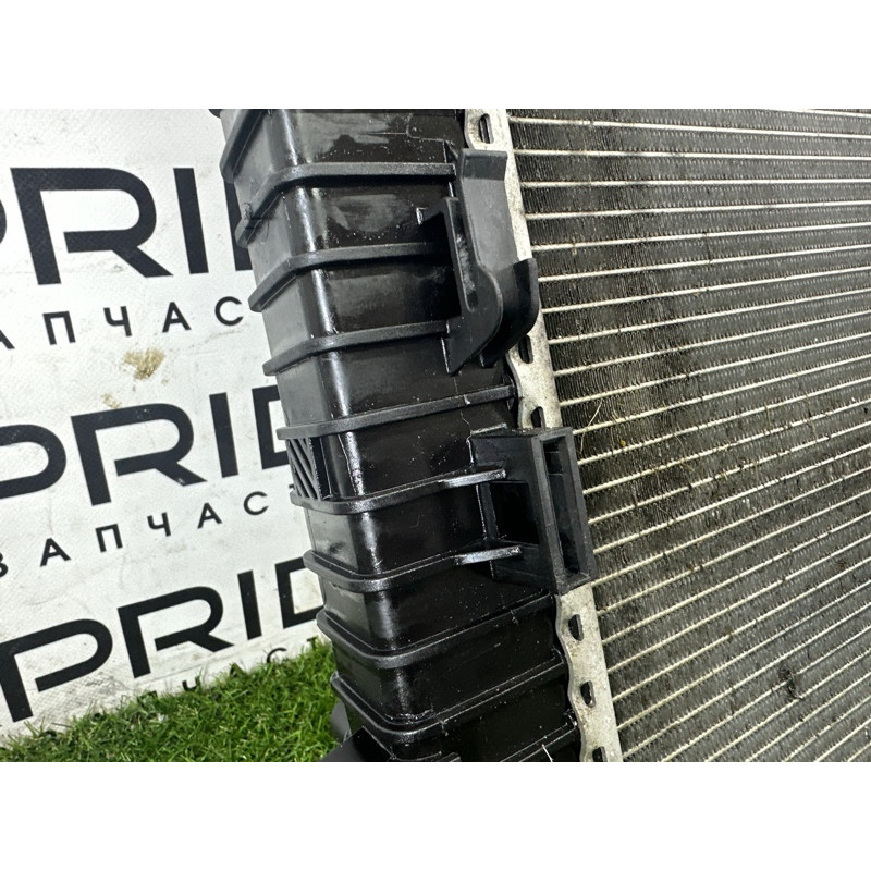 Радиатор охлаждения (система охлаждения) AUDI Q5 8R 2012 2.0 CAEB 8K0121251AJ