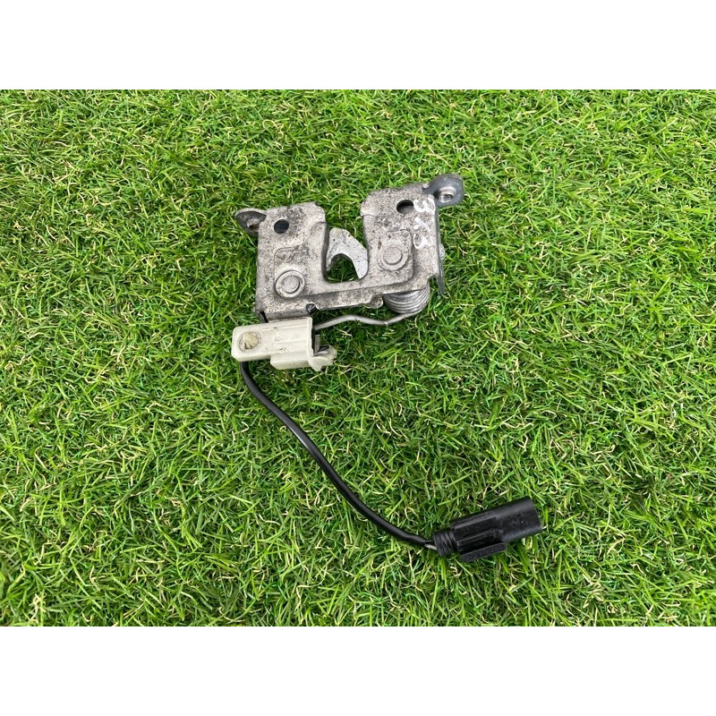 Замок капота (кузов и элементы) BMW X3 F25 2013 3.0 N55B30 51237336582