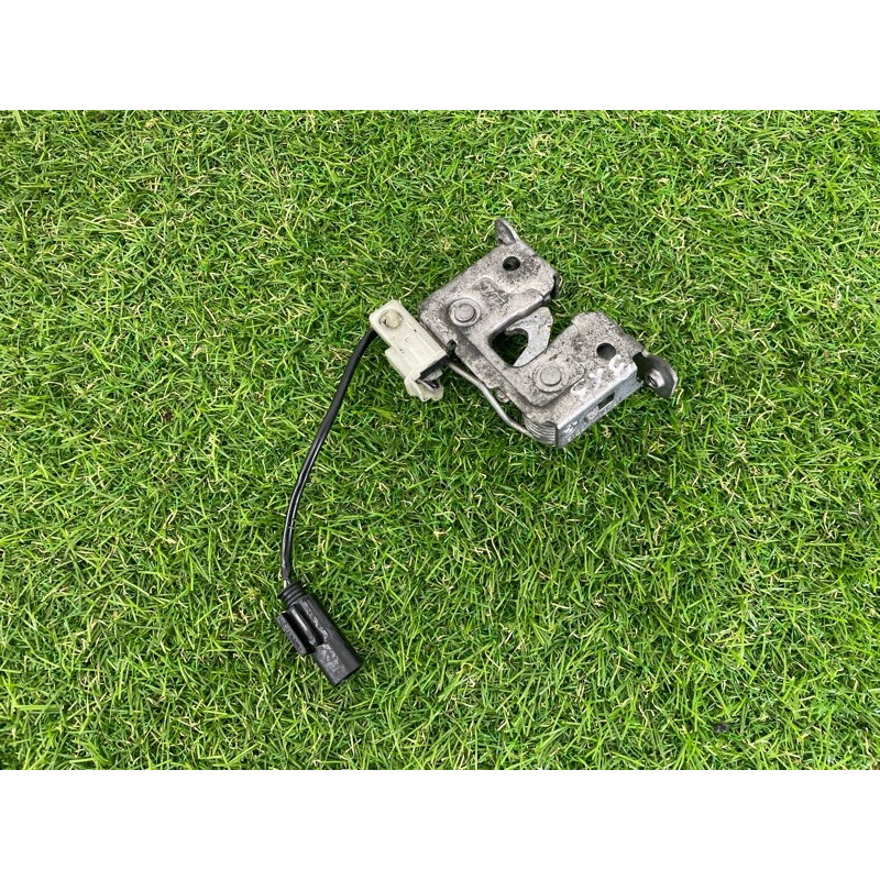 Замок капота (кузов и элементы) BMW X3 F25 2013 3.0 N55B30 51237336582