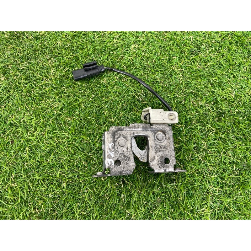 Замок капота (кузов и элементы) BMW X3 F25 2013 3.0 N55B30 51237336582