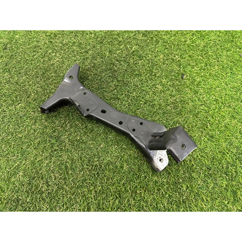 Крепление крыла (кузов и элементы) AUDI A3 8V 2015 1.8 CNSB 8V0821136C