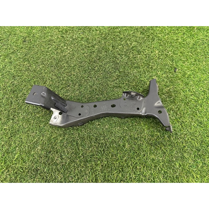 Крепление крыла (кузов и элементы) AUDI A3 8V 2015 1.8 CNSB 8V0821136C