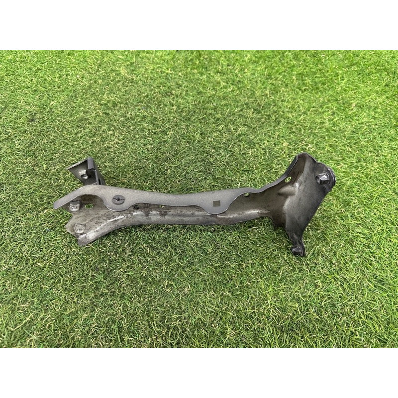 Крепление крыла (кузов и элементы) AUDI A3 8V 2015 1.8 CNSB 8V0821136C