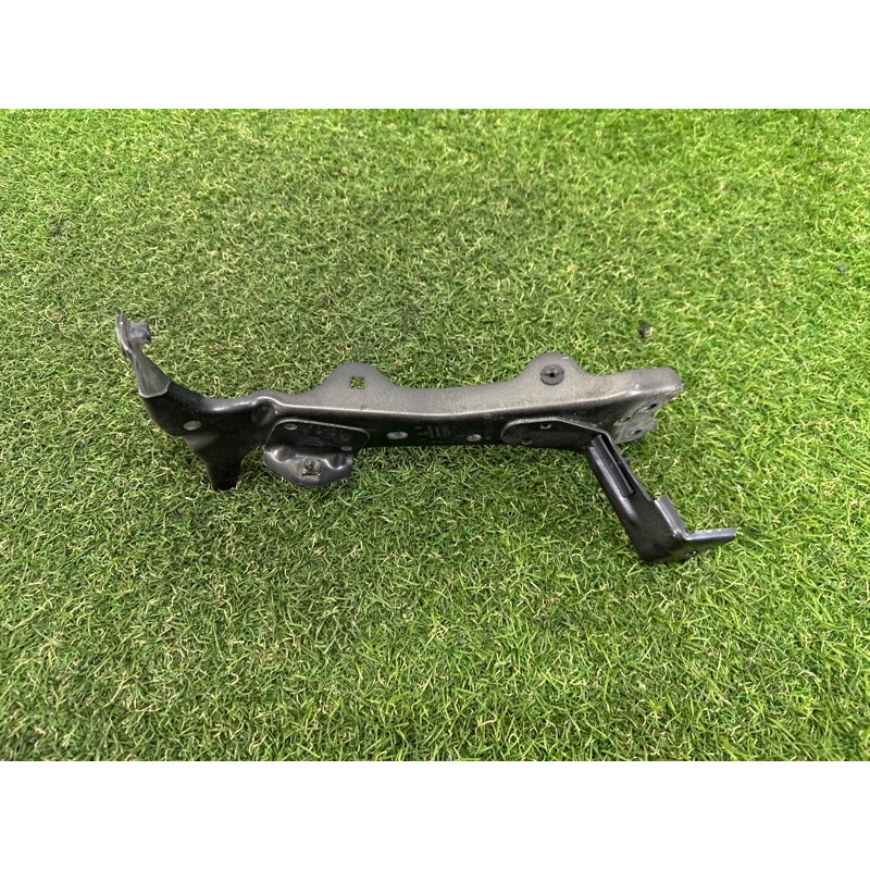 Крепление крыла (кузов и элементы) AUDI A3 8V 2015 1.8 CNSB 8V0821136C