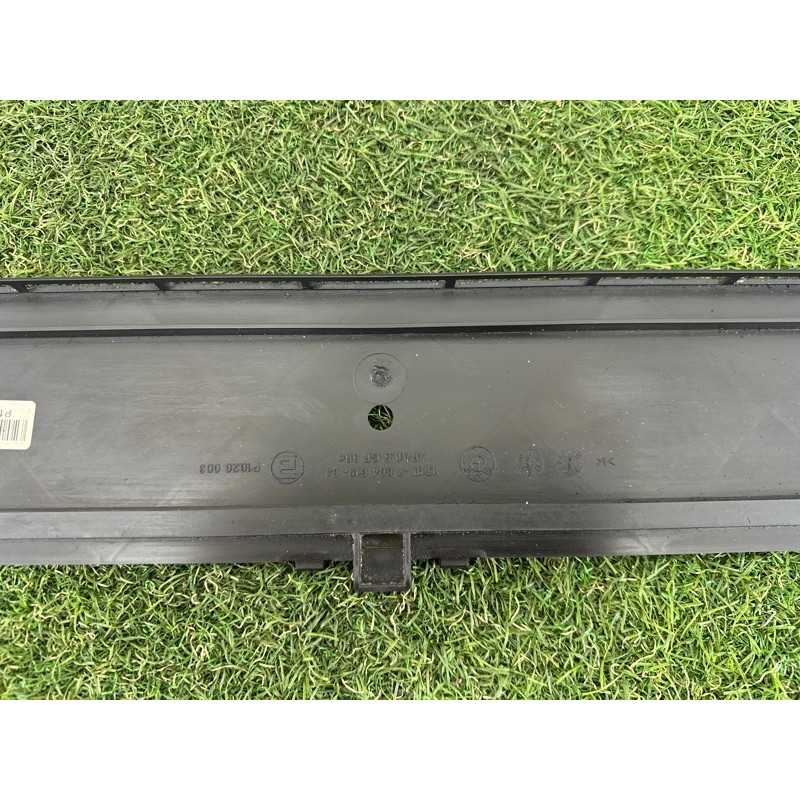 Рамка радиатора (кузов и элементы) BMW 7-series F01 2011 3.0 N54 17517804619