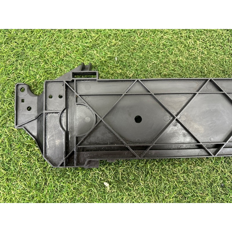 Рамка радиатора (кузов и элементы) BMW 7-series F01 2011 3.0 N54 17517804619