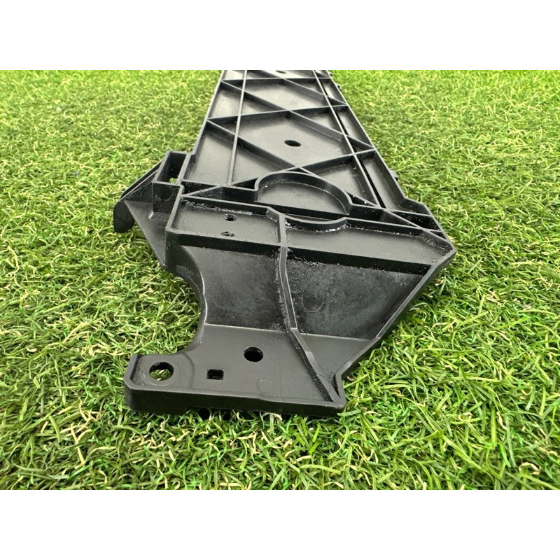 Рамка радиатора (кузов и элементы) BMW 7-series F01 2011 3.0 N54 17517804619