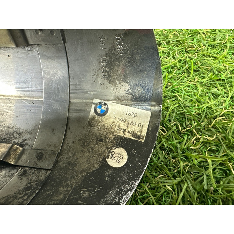 Насадка глушителя (выпускная система) BMW X5 E70 2011 3.0 N55B30 18307599189