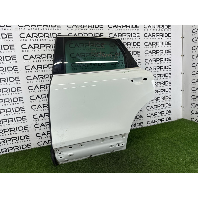 Дверь (наружные элементы кузова) Volkswagen Touareg NF 2015 3.6 CGRA 7P0833055