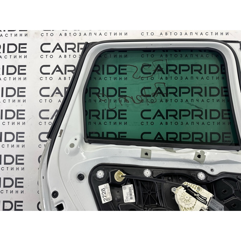 Дверь (наружные элементы кузова) Volkswagen Touareg NF 2015 3.6 CGRA 7P0833055