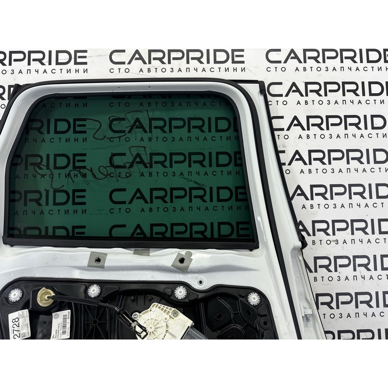 Дверь (наружные элементы кузова) Volkswagen Touareg NF 2015 3.6 CGRA 7P0833055