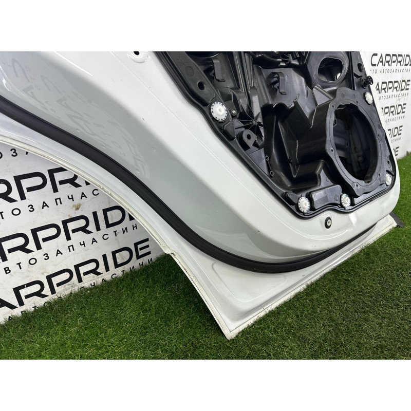 Дверь (наружные элементы кузова) Volkswagen Touareg NF 2015 3.6 CGRA 7P0833055