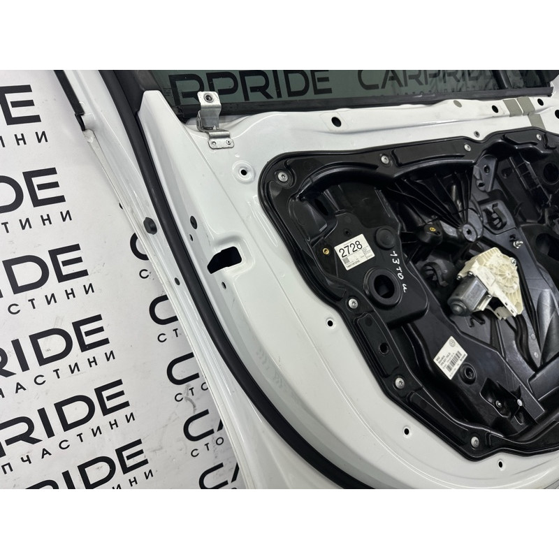 Дверь (наружные элементы кузова) Volkswagen Touareg NF 2015 3.6 CGRA 7P0831055