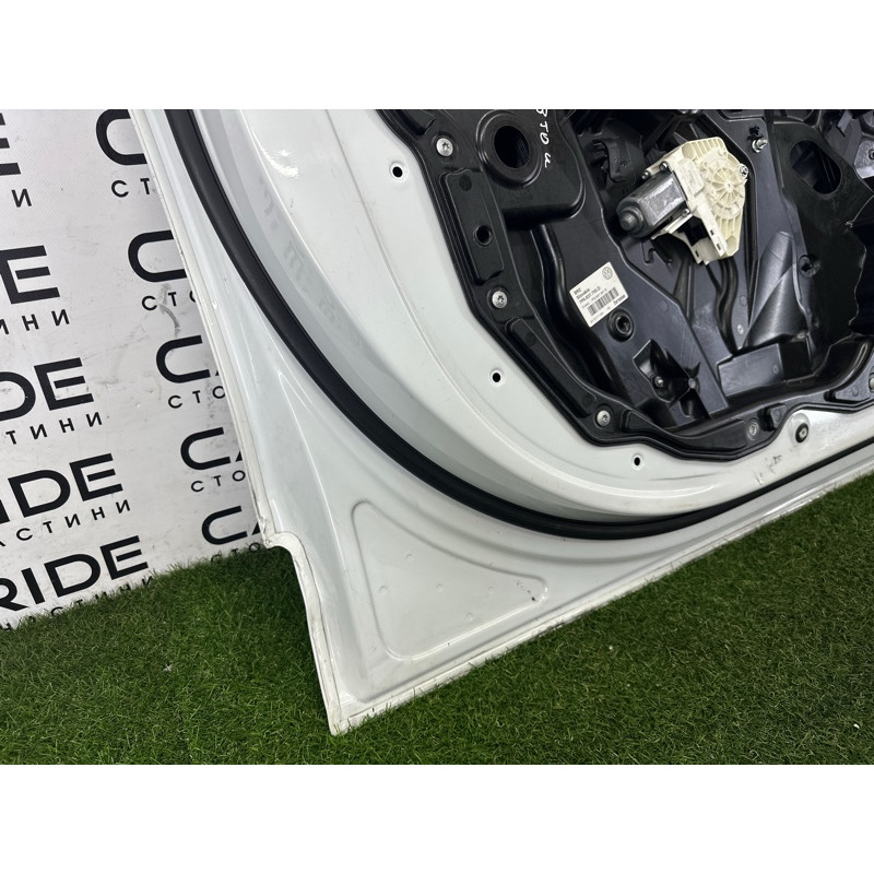 Дверь (наружные элементы кузова) Volkswagen Touareg NF 2015 3.6 CGRA 7P0831055