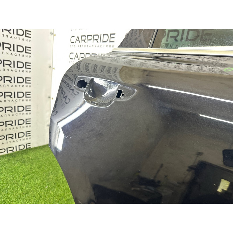 Дверь (наружные элементы кузова) Volkswagen Touareg NF 2015 3.6 CGRA 7P0833056