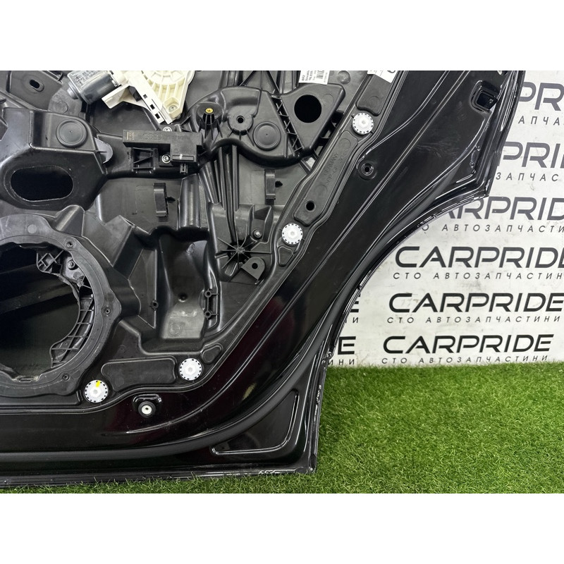 Дверь (наружные элементы кузова) Volkswagen Touareg NF 2015 3.6 CGRA 7P0833056