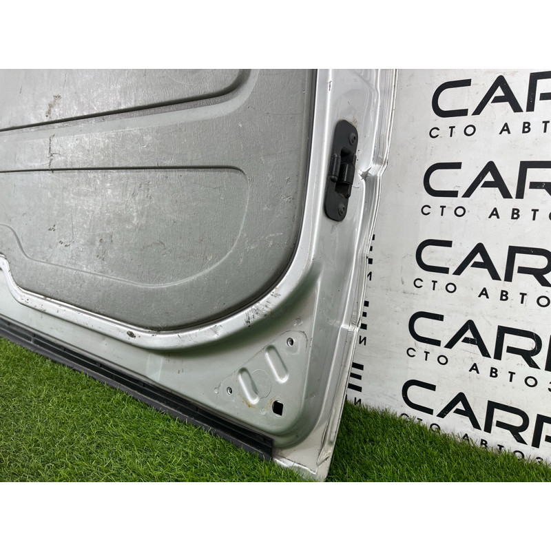 Дверь голая (наружные элементы кузова) Opel Vivaro 1 2007 1.9 D 7751472219
