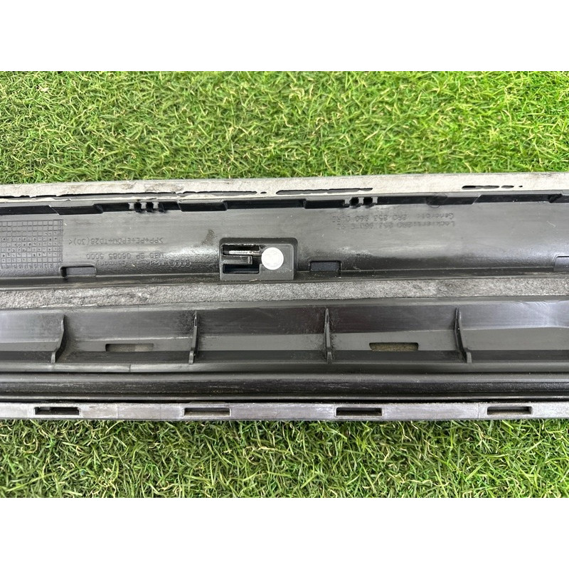 Накладка двері зовнішня (кузов і елементи) AUDI Q5 8R 2012 2.0 CAEB 8R0853960EGRU