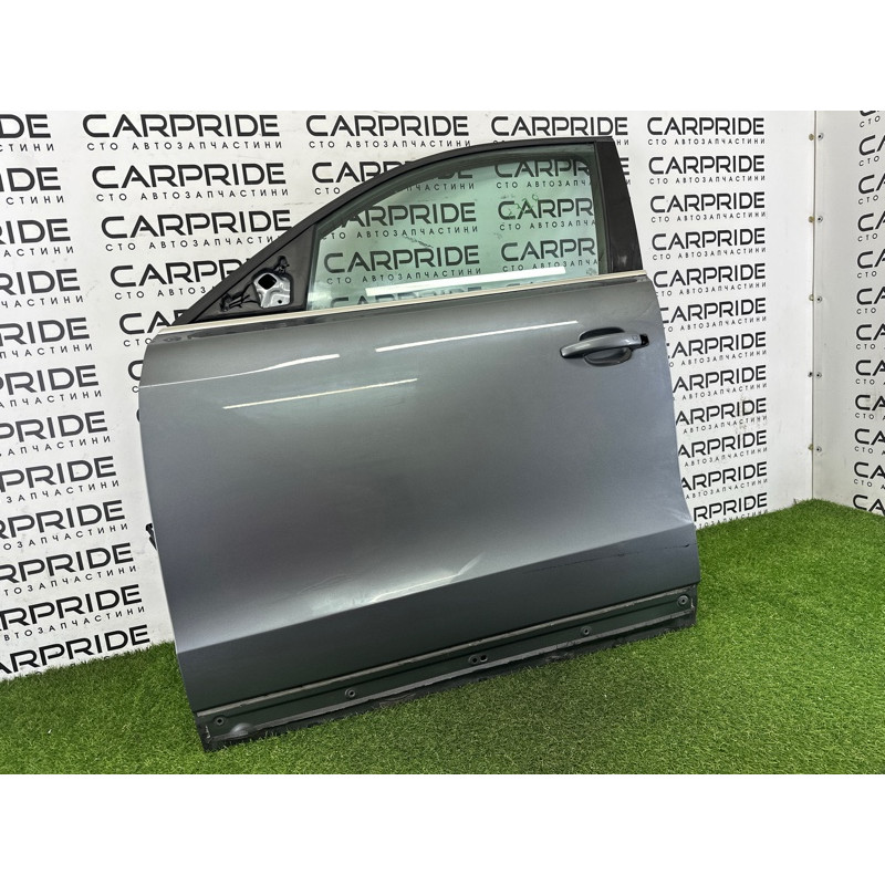 Дверь (наружные элементы кузова) AUDI Q5 8R 2012 2.0 CAEB 8R0831051E