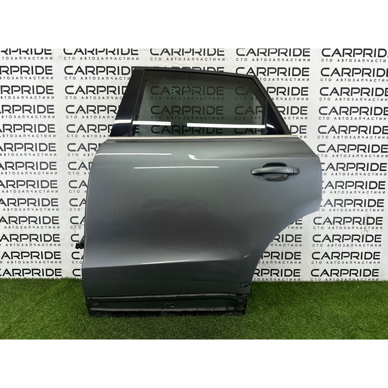 Дверь (наружные элементы кузова) AUDI Q5 8R 2012 2.0 CAEB 8R0833051B
