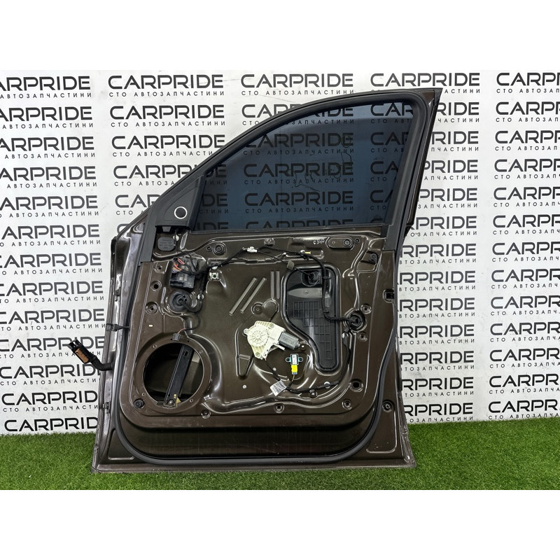 Дверь (наружные элементы кузова) AUDI Q5 8R 2012 2.0 CAEB 8R0831052E