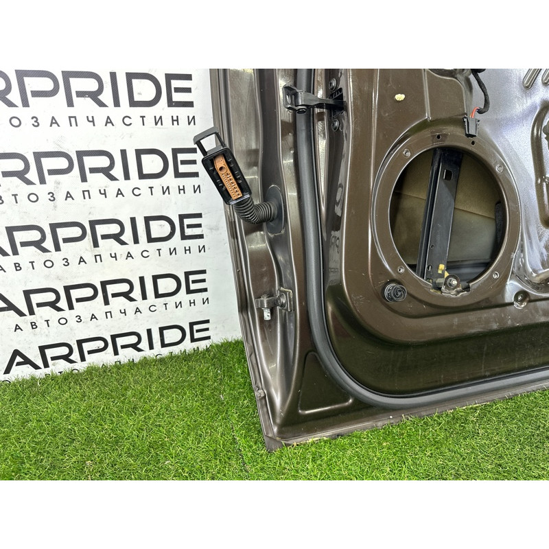 Дверь (наружные элементы кузова) AUDI Q5 8R 2012 2.0 CAEB 8R0831052E