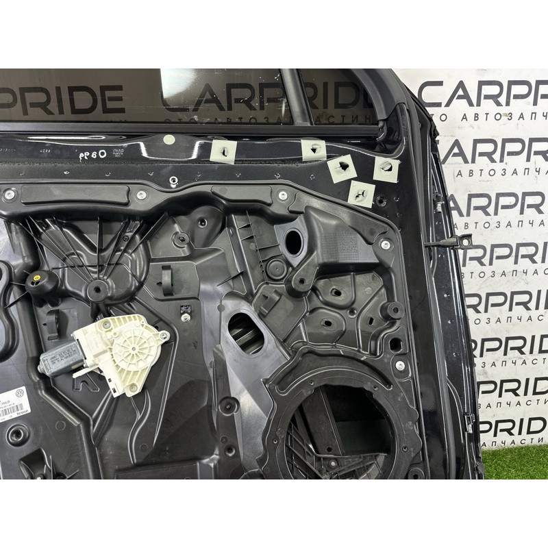 Дверь (наружные элементы кузова) Volkswagen Touareg NF 2015 3.6 CGRA 7P0831055