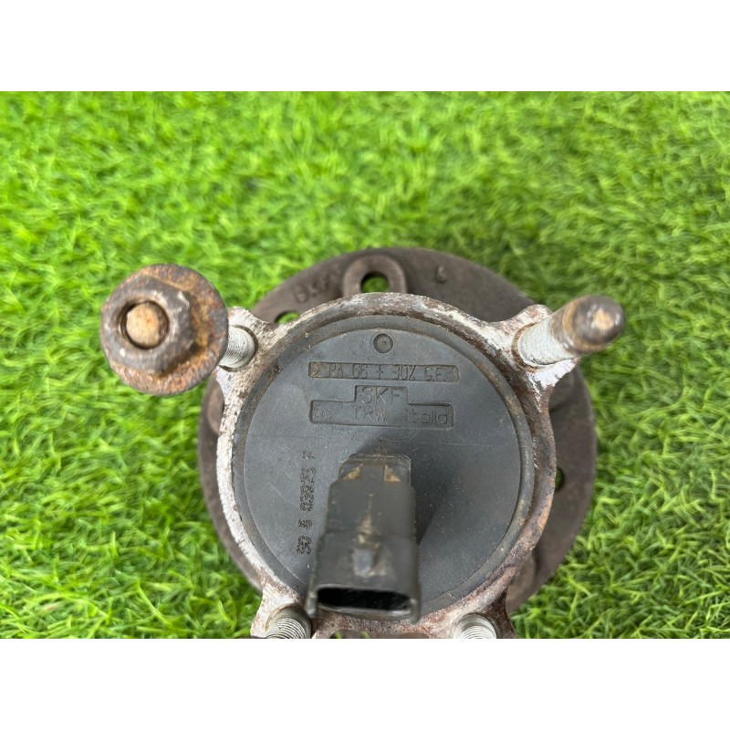 Ступица (подвеска) Opel Vectra C 2005 2.2 SE 24421906