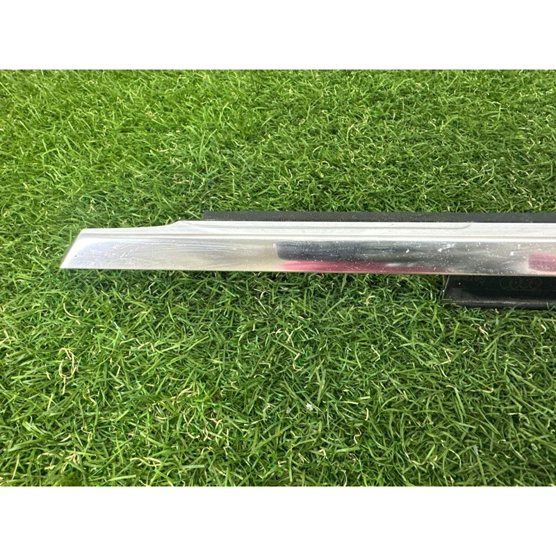 Молдинг стекла (кузов и элементы) AUDI A3 8V 2015 1.8 CNSB 8V5853283B2ZZ