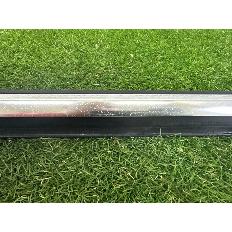 Молдинг стекла (кузов и элементы) AUDI A3 8V 2015 1.8 CNSB 8V5853283B2ZZ