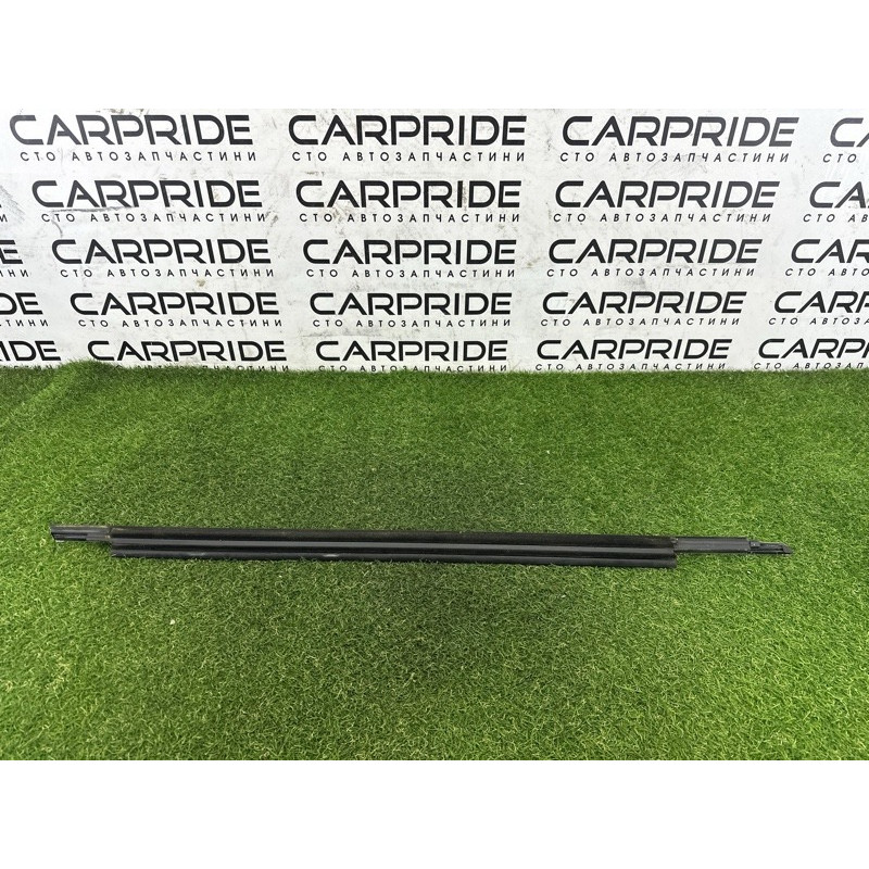 Молдинг стекла (кузов и элементы) AUDI A3 8V 2015 1.8 CNSB 8V5853283B2ZZ