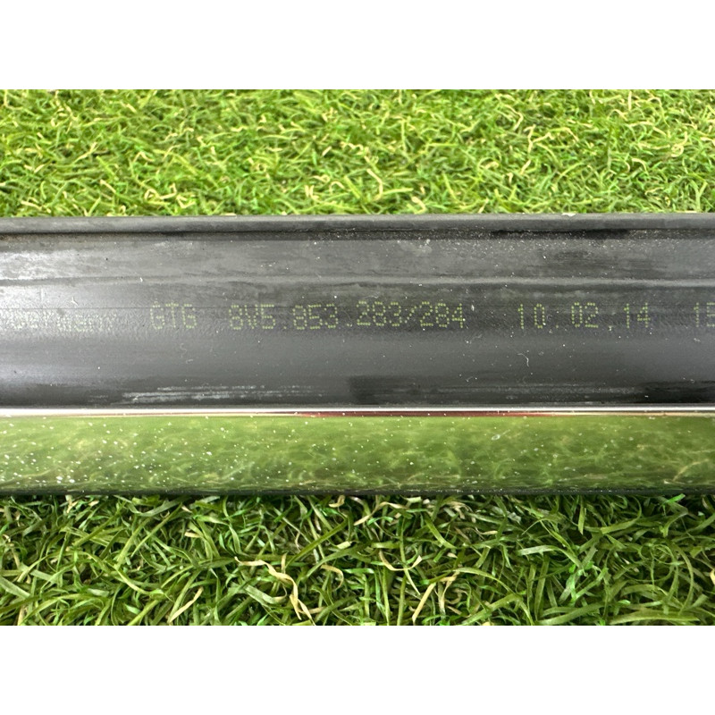 Молдинг стекла (кузов и элементы) AUDI A3 8V 2015 1.8 CNSB 8V5853283B2ZZ