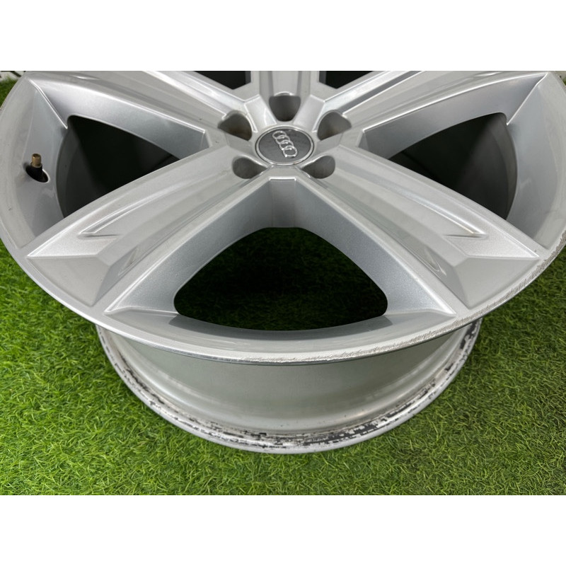 Диск колёсный 5x112 R20 9Jx20H2 ET20 (диски на авто) AUDI Q8 4MN 2019 3.0 TFSi 4M8601025C