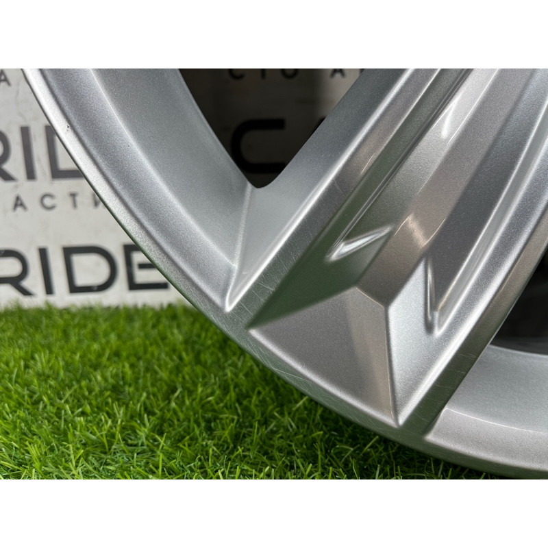 Диск колёсный 5x112 R20 9Jx20H2 ET20 (диски на авто) AUDI Q8 4MN 2019 3.0 TFSi 4M8601025C