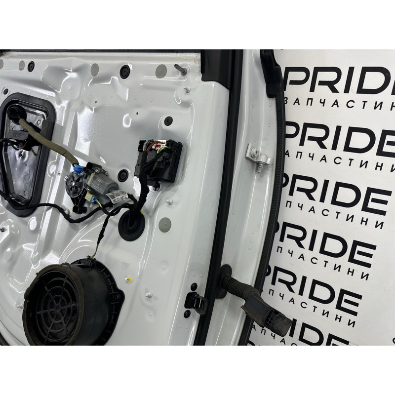 Дверь голая (наружные элементы кузова) AUDI Q7 4M 2017 3.0 CREC 4M0833051E