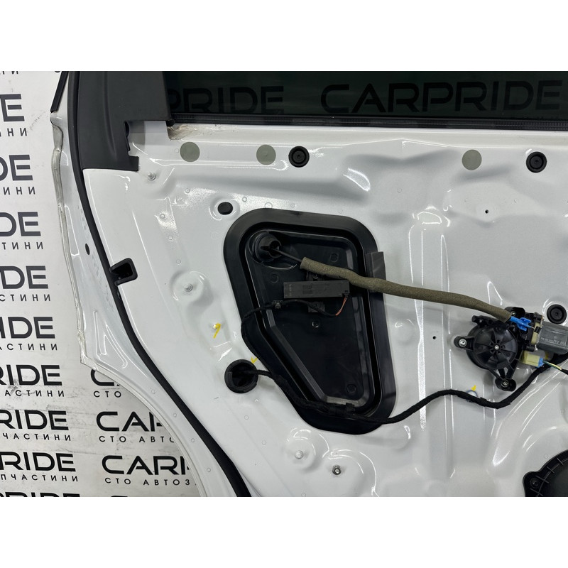 Дверь голая (наружные элементы кузова) AUDI Q7 4M 2017 3.0 CREC 4M0833051E