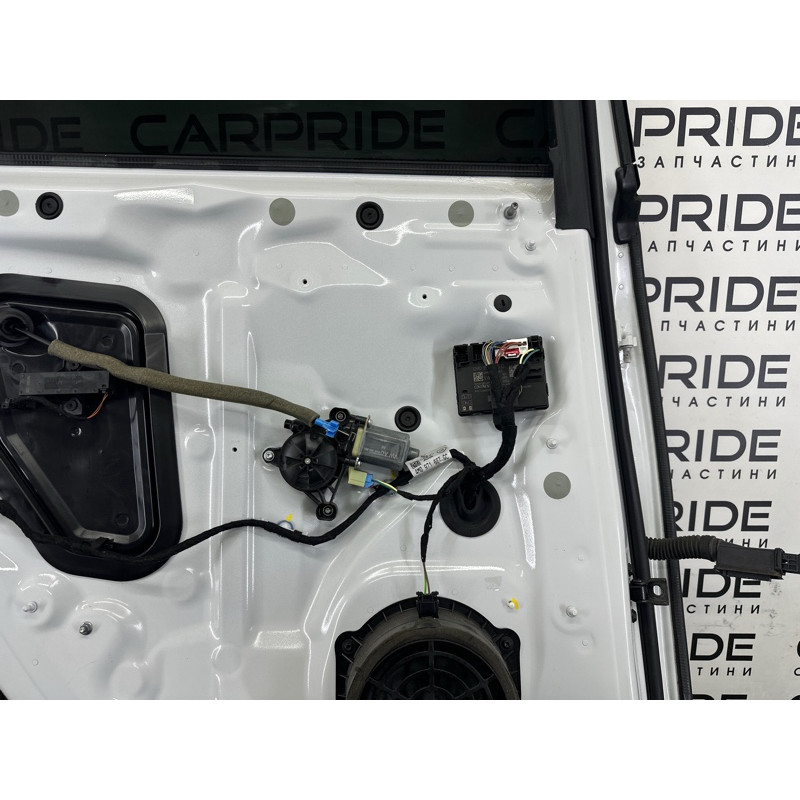 Дверь голая (наружные элементы кузова) AUDI Q7 4M 2017 3.0 CREC 4M0833051E