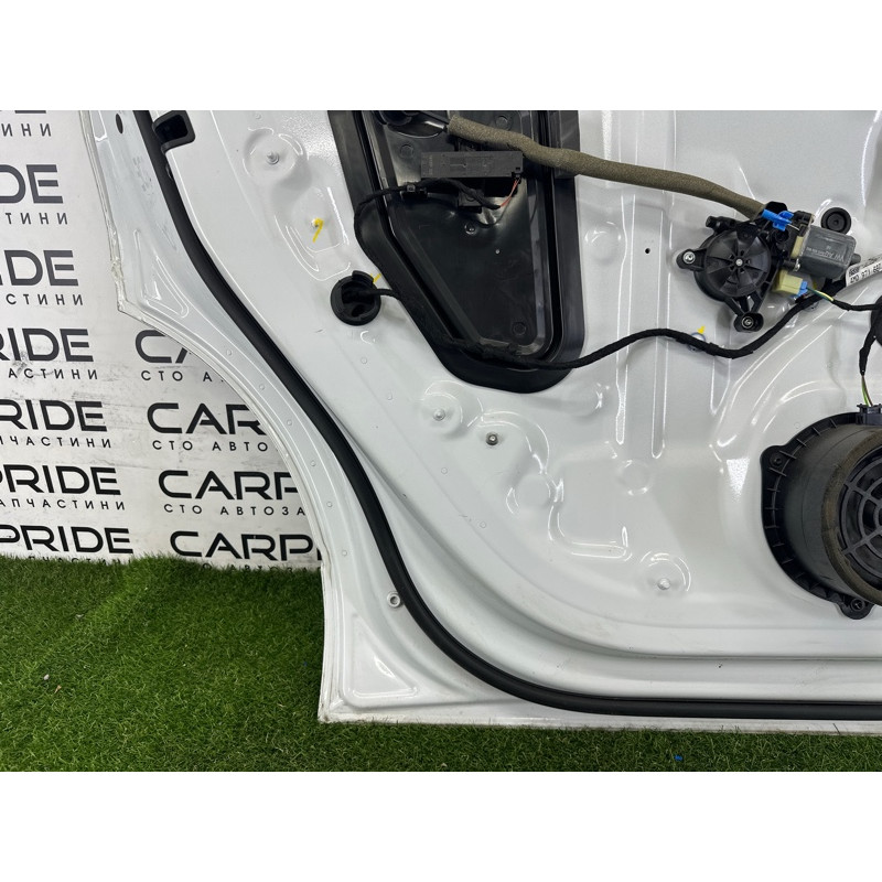 Дверь голая (наружные элементы кузова) AUDI Q7 4M 2017 3.0 CREC 4M0833051E