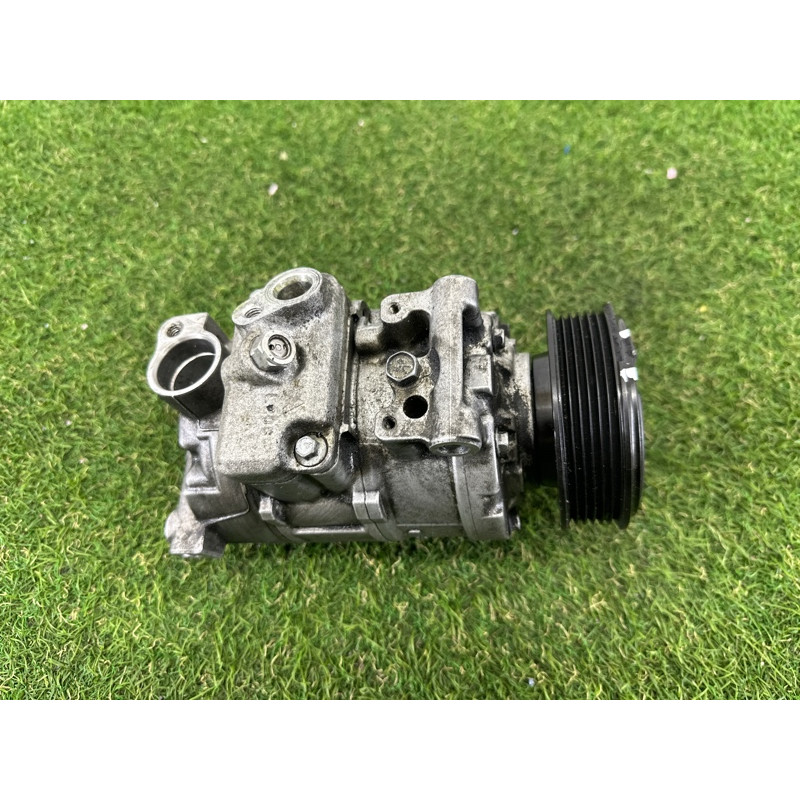 Компрессор кондиционера (отопление и кондиционирование) AUDI Q5 8R 2012 2.0 CAEB 8K0260805L