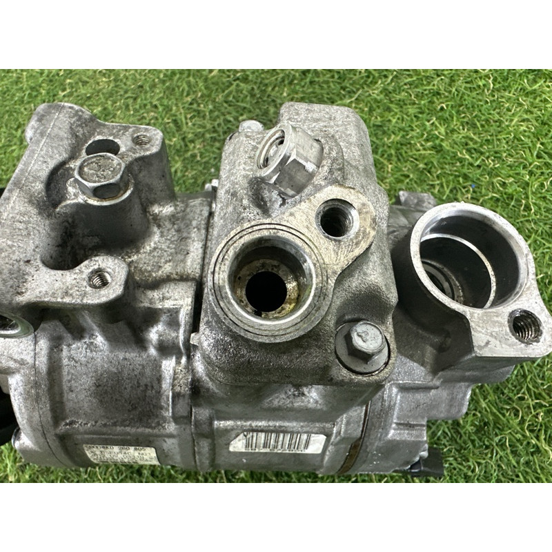 Компрессор кондиционера (отопление и кондиционирование) AUDI Q5 8R 2012 2.0 CAEB 8K0260805L