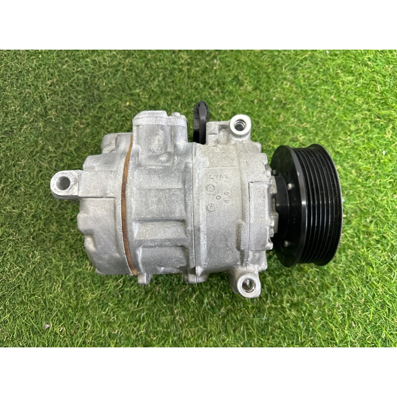 Компрессор кондиционера (отопление и кондиционирование) Volkswagen Touareg NF 2015 3.6 CGRA 7P0820803M