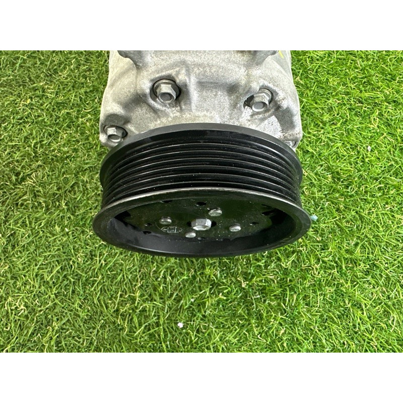 Компрессор кондиционера (отопление и кондиционирование) Volkswagen Touareg NF 2015 3.6 CGRA 7P0820803M