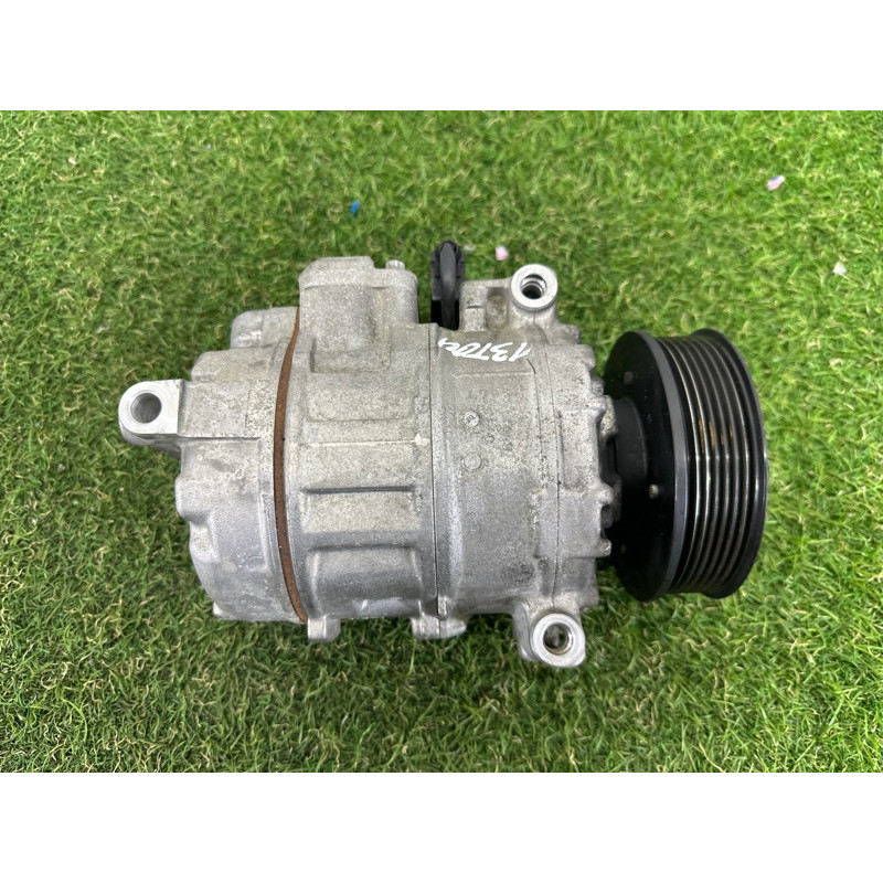 Компрессор кондиционера (отопление и кондиционирование) Volkswagen Touareg NF 2015 3.6 CGRA 7P0820803M