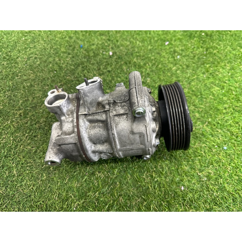 Компрессор кондиционера (отопление и кондиционирование) AUDI A3 8V 2015 1.8 CNSB 5Q0820803