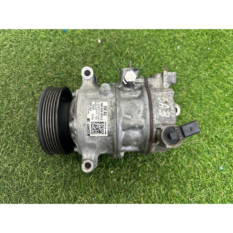 Компрессор кондиционера (отопление и кондиционирование) AUDI A3 8V 2015 1.8 CNSB 5Q0820803