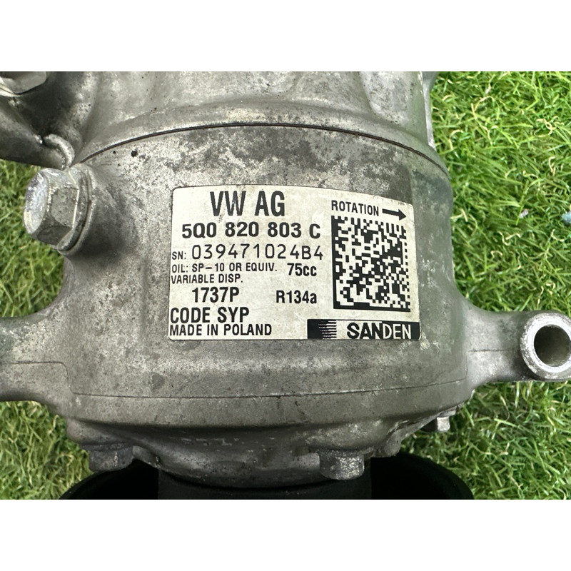 Компрессор кондиционера (отопление и кондиционирование) AUDI A3 8V 2015 1.8 CNSB 5Q0820803